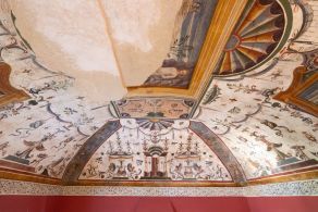 Apartment with frescoed ceilings for sale in Spoleto, Umbria