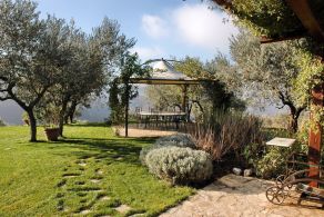 Farmhouse for sale in panoramic position, Umbria, Todi