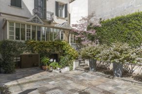 Exclusive townhouse for sale in Milan city centre, Conservatorio area